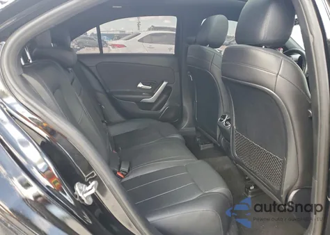 2019 Mercedes-Benz A 220 z USA, uszkodzony, nr VIN WDD3G4EB3KW020856